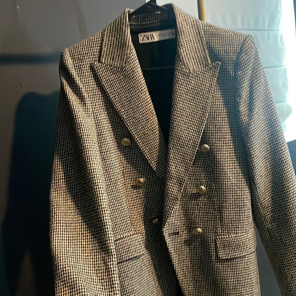 Zara Black and White Twill Blazer. Size small, only worn once